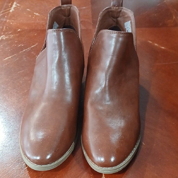 Universal Thread Brown Ankle Booties - Picture 2 of 2